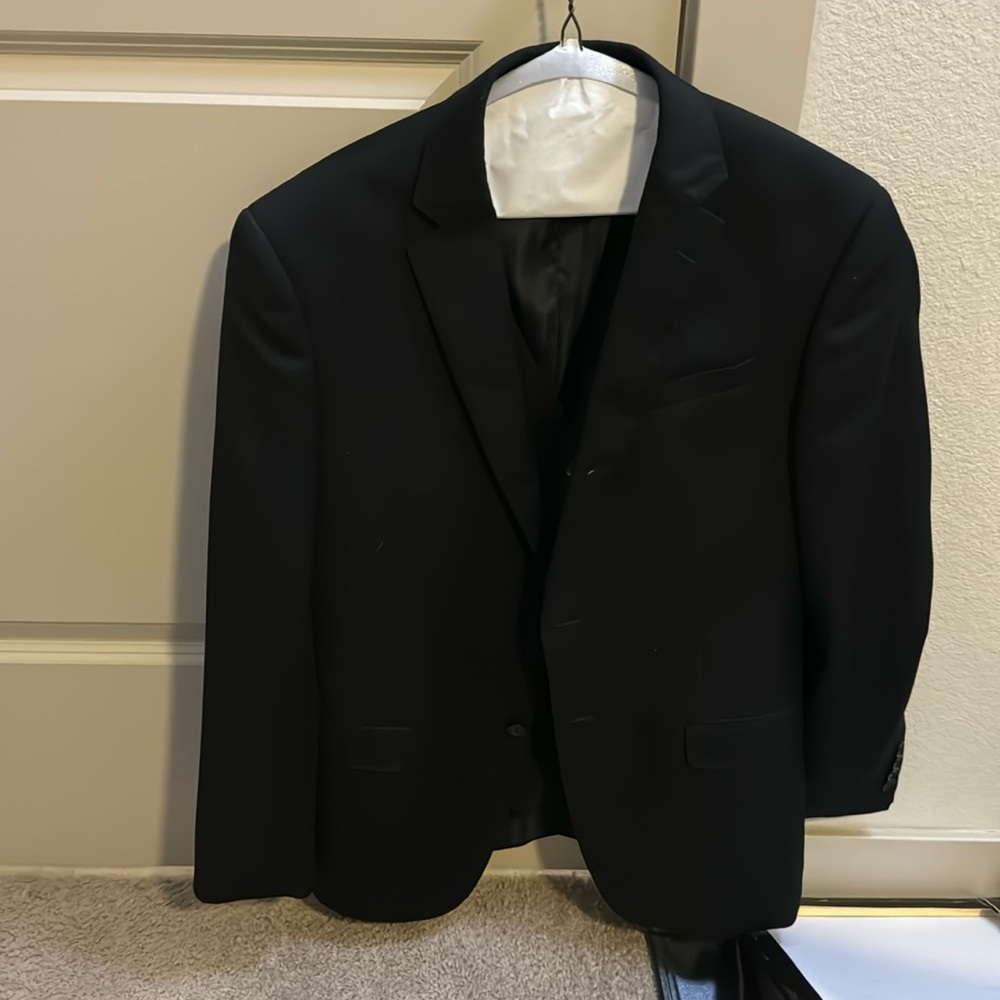 Vitarelli black blazer with vest.
